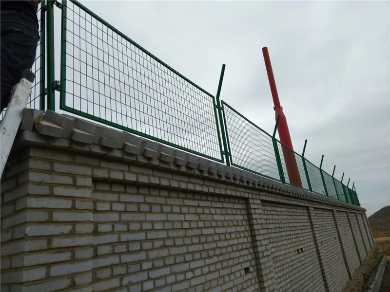 ����|ݔ��Ȼ��ܵ������o(h��)�ھW(w��ng)